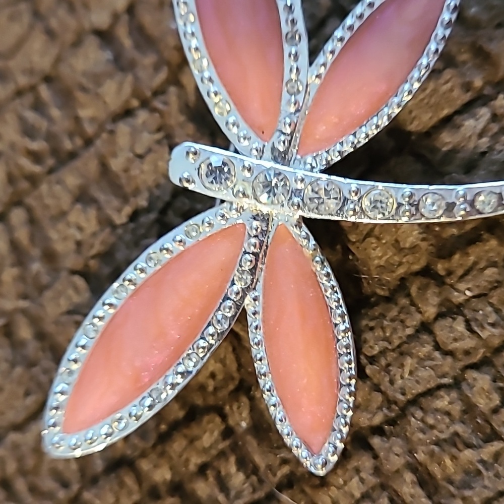 - Dragonfly Pin - Picture 2 of 3